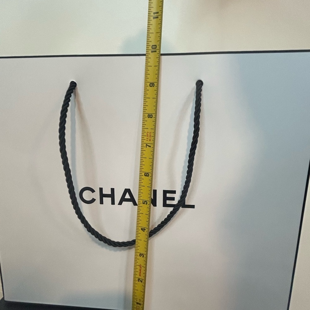 Chanel gift bag - Picture 5 of 6